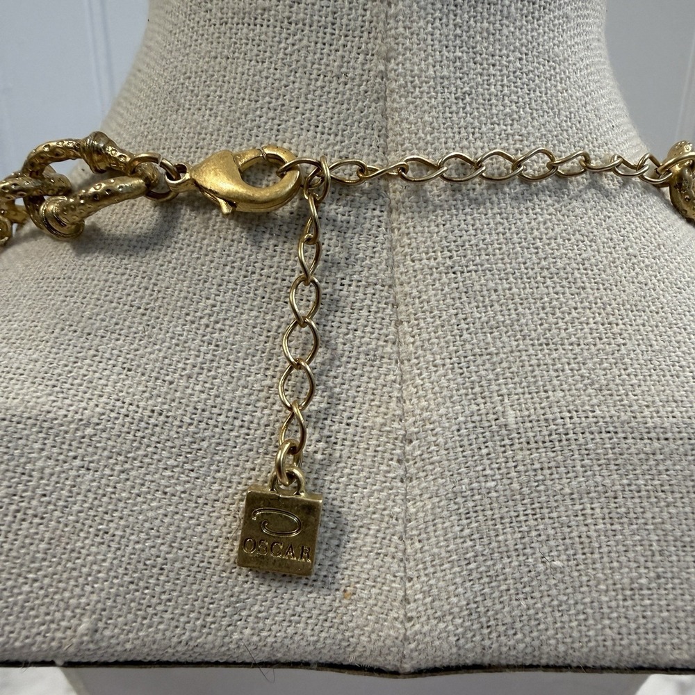Oscar De La Renta Signed Chunky Hammered Gold Tone Chain Necklace 16-19" - Picture 4 of 5
